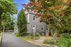 featured image of 40 Jardine Rd #2