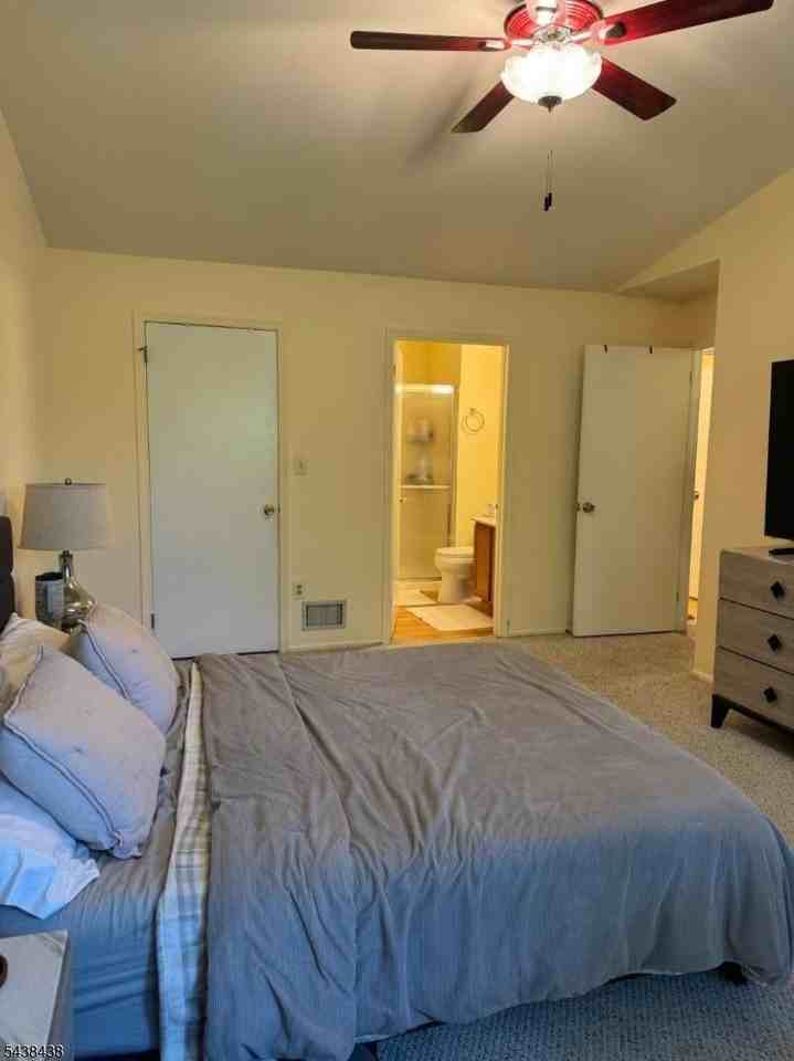 1410 Pinhorn Dr - Photo 7 of 10