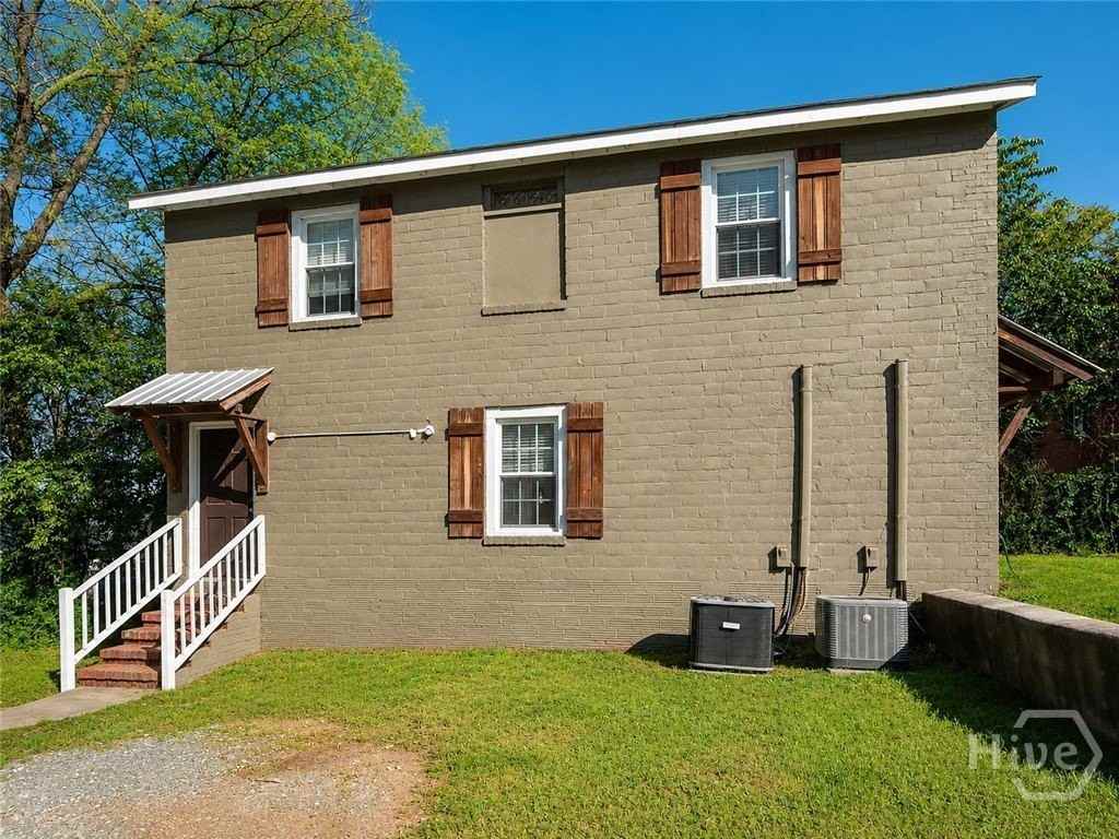 312 N Jefferson St Ne