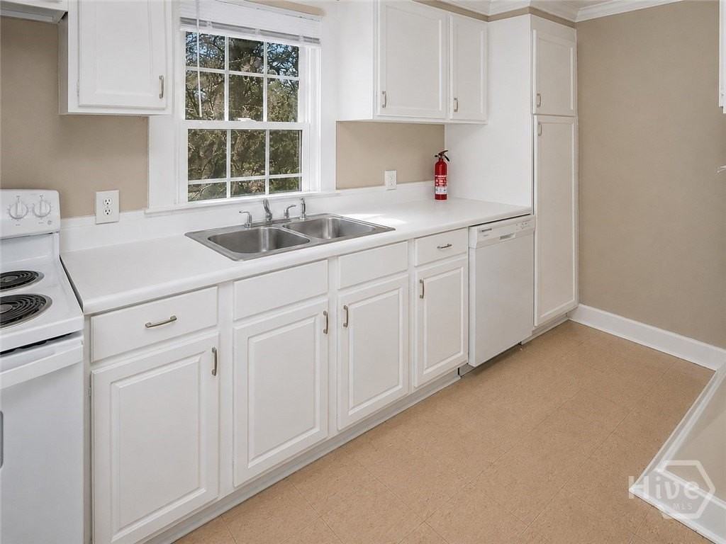 312 N Jefferson St Ne - Photo 5 of 19