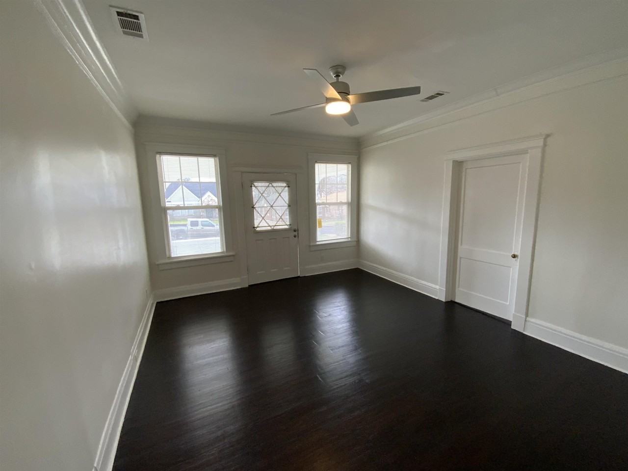 1708 Glenview Ave - Photo 3 of 20