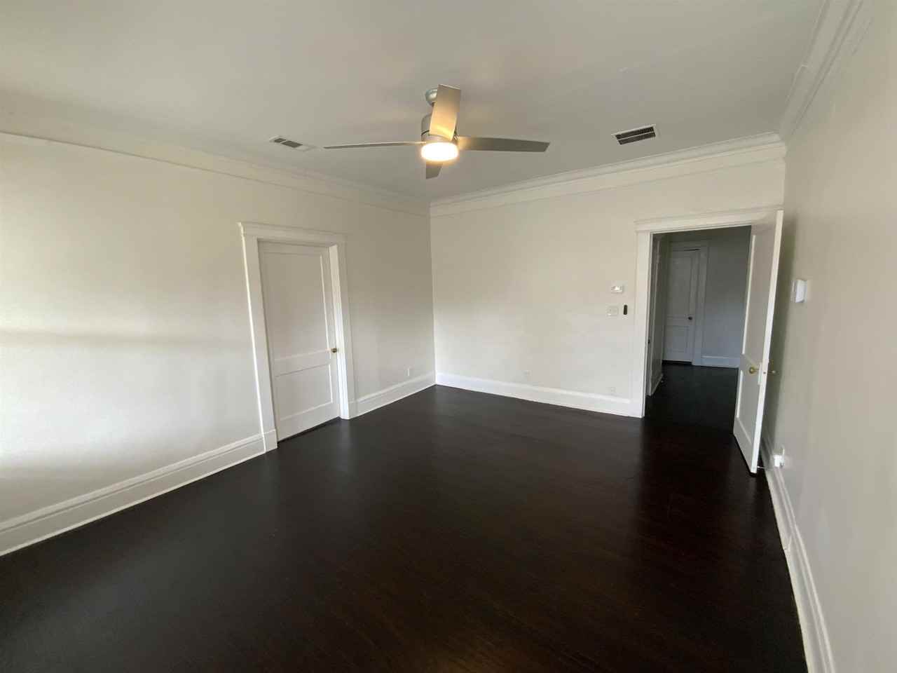 1708 Glenview Ave - Photo 4 of 20