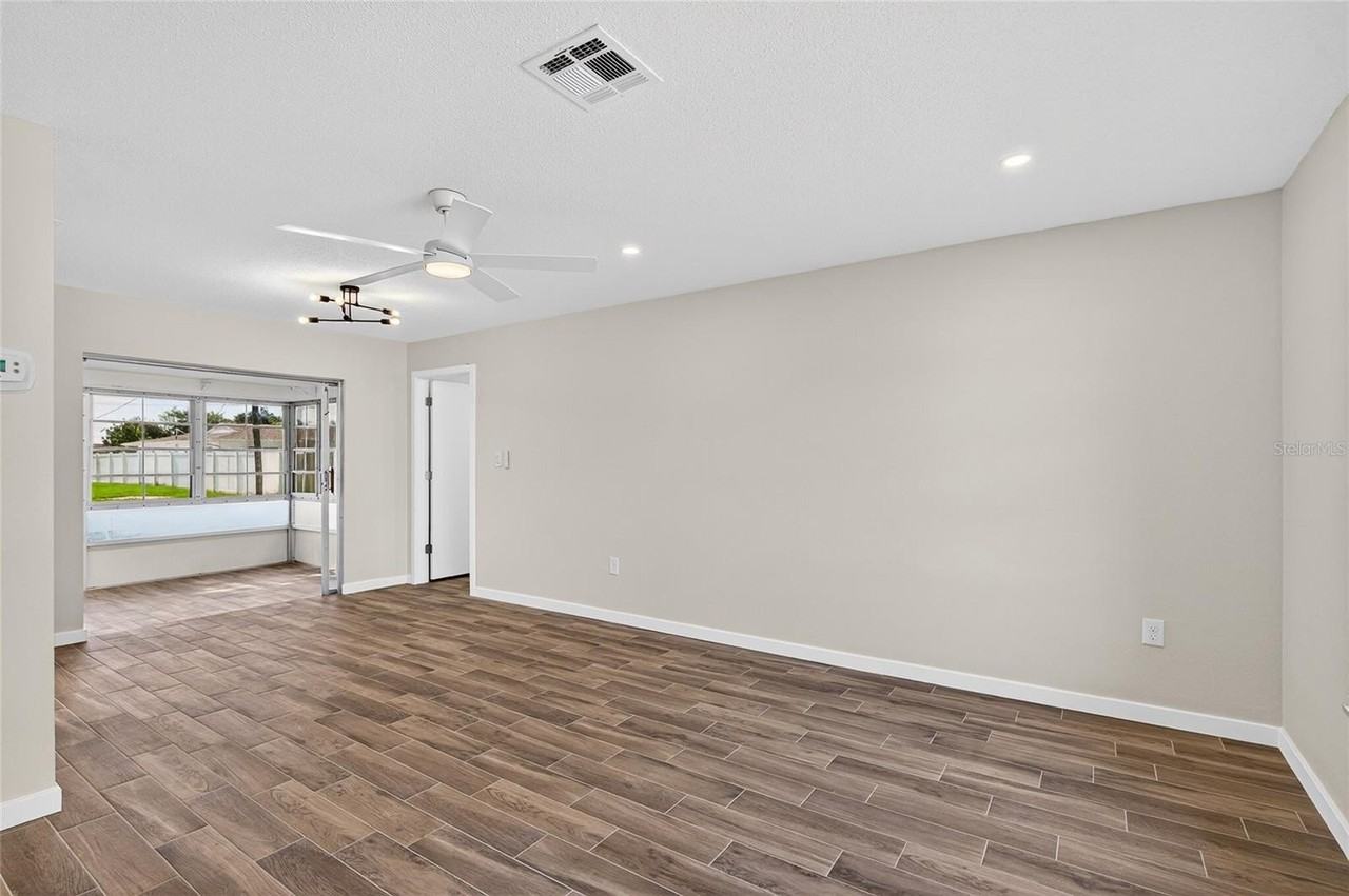 430 Sunnyside Dr - Photo 5 of 36