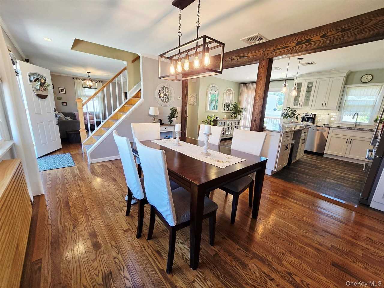 2574 7th St - Photo 2 of 9