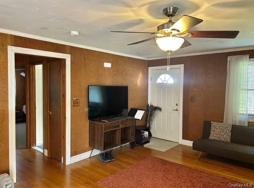 43 Totten Pl - Photo 4 of 14