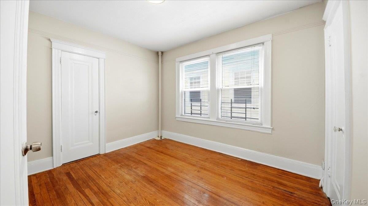 832 Calhoun Ave - Photo 5 of 13