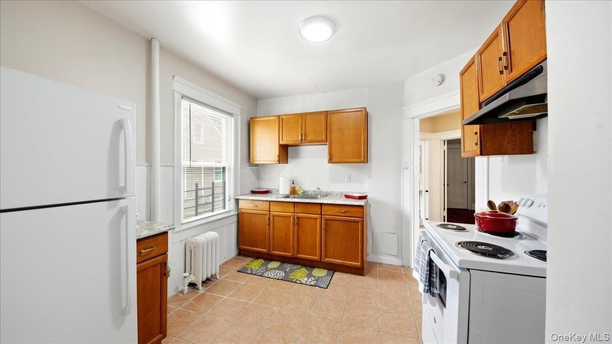 832 Calhoun Ave - Photo 6 of 13