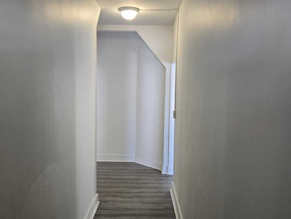 29 Beech St #1 - Photo 3 of 18
