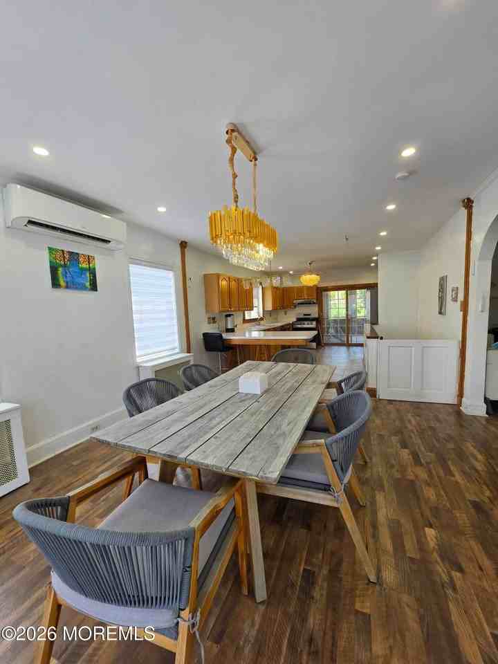9 Berg Ave - Photo 4 of 15