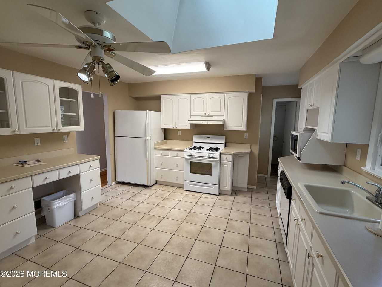 1905 Finderne St - Photo 5 of 15