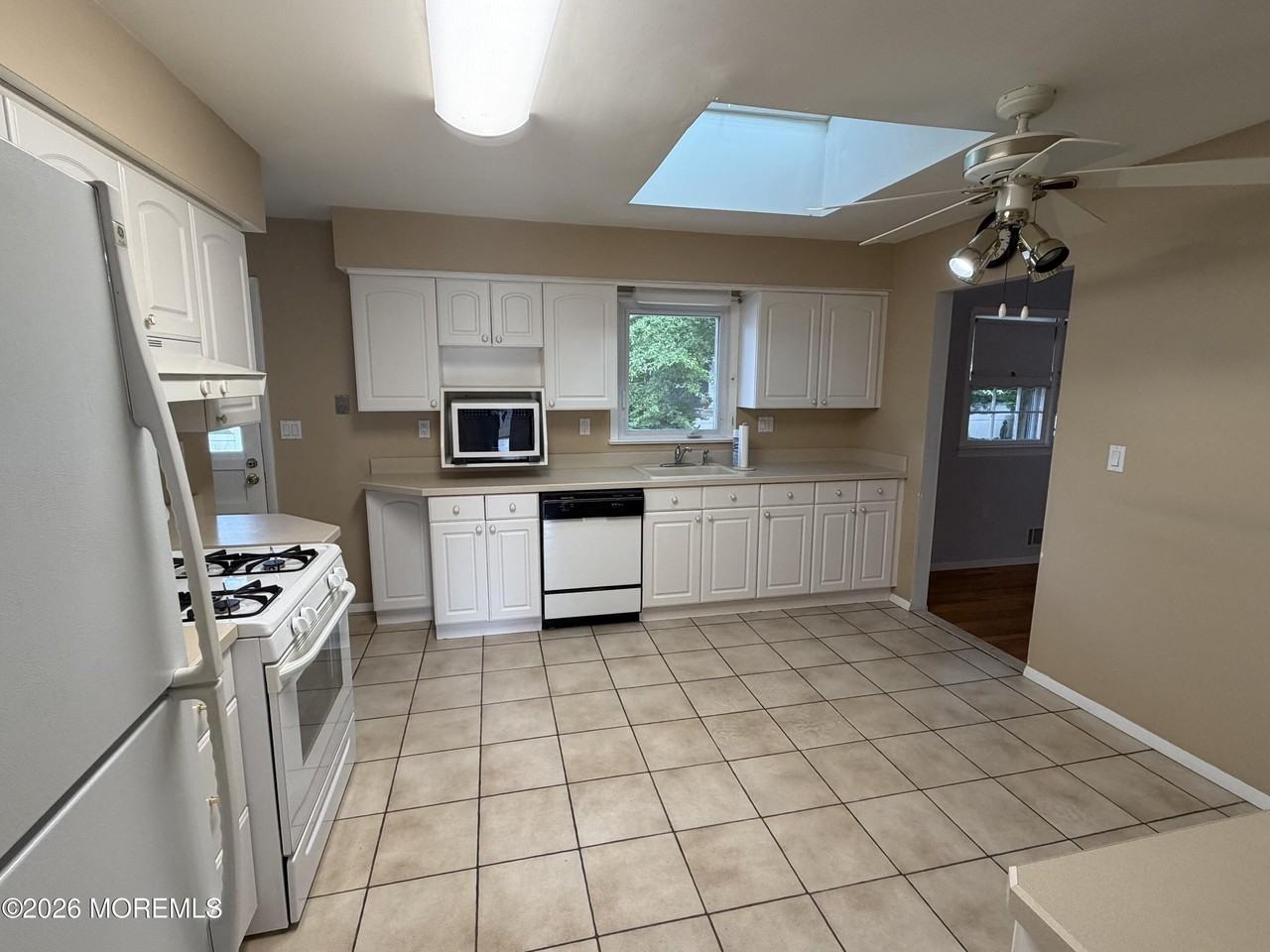 1905 Finderne St - Photo 6 of 15