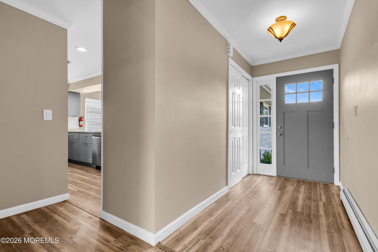 510 Jamaica Blvd - Photo 7 of 33