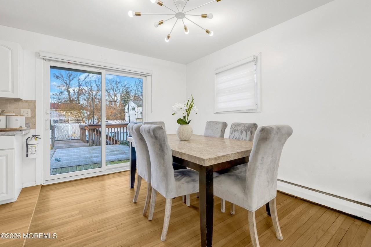1121 Darlene Ave - Photo 5 of 15