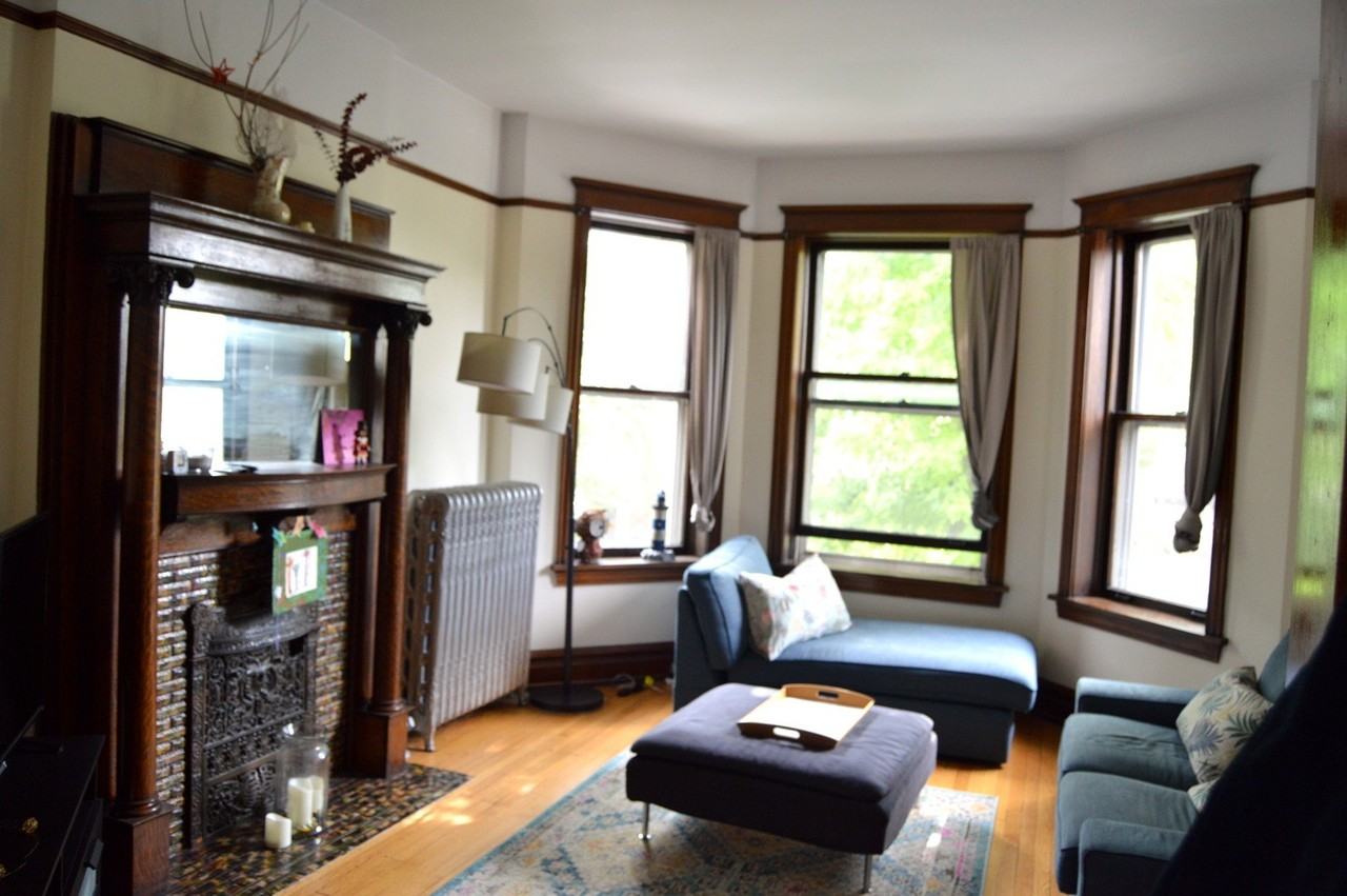 3717 N Wayne Ave #2 - Photo 3 of 10