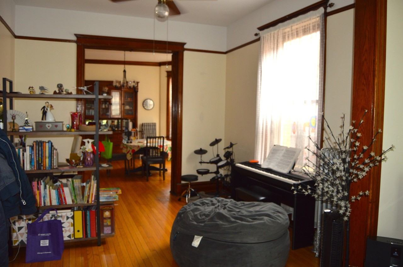 3717 N Wayne Ave #2 - Photo 4 of 10