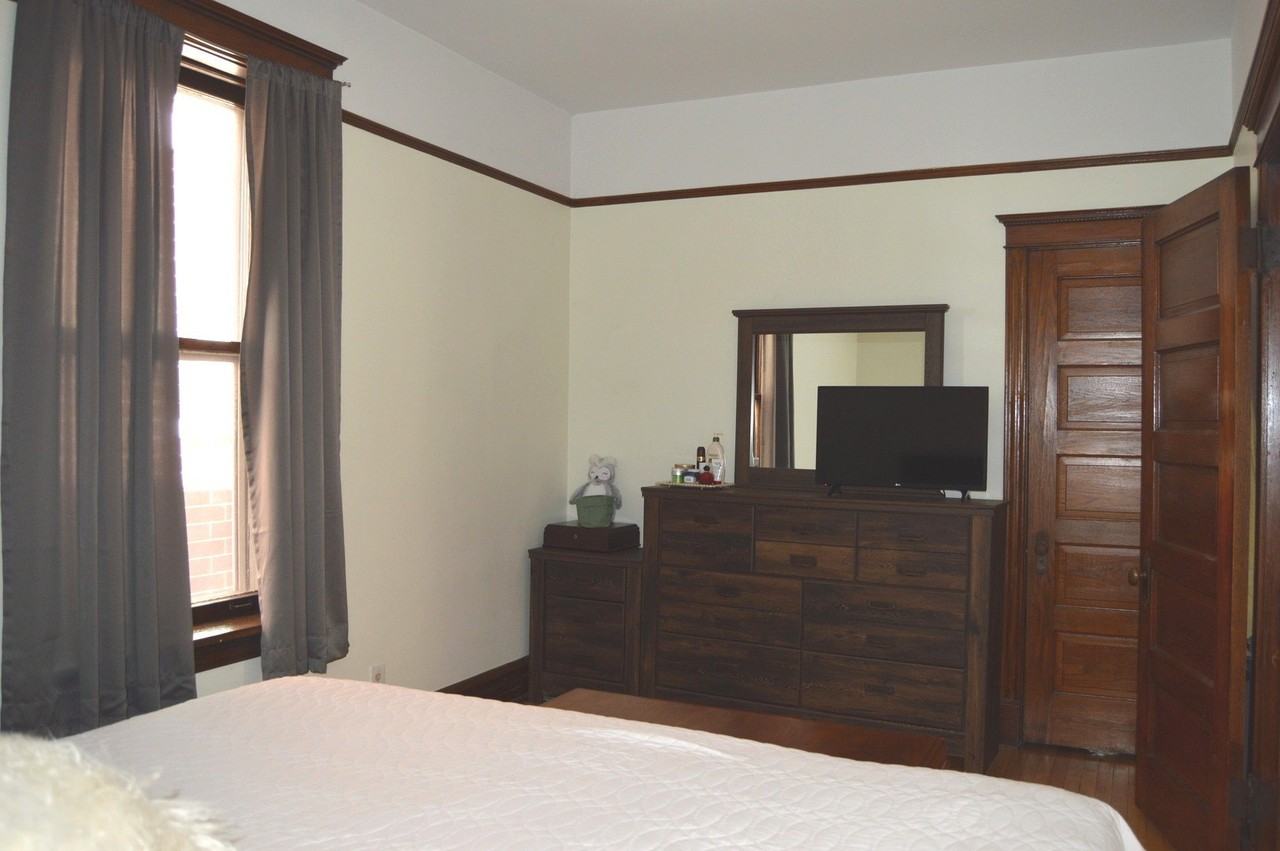 3717 N Wayne Ave #2 - Photo 5 of 10