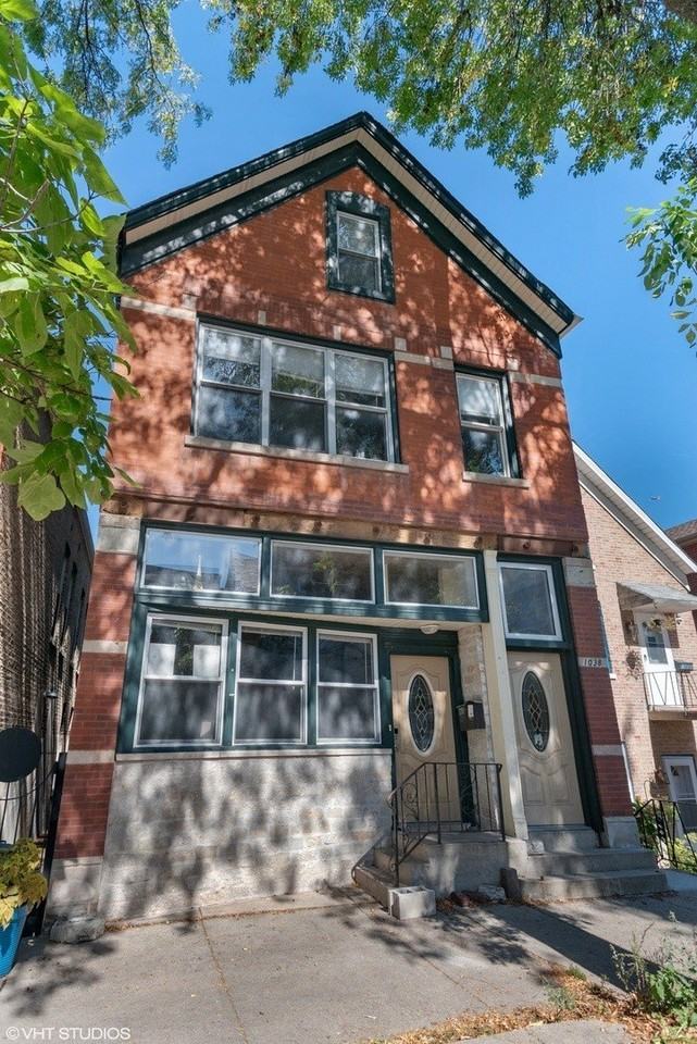 1038 W 32nd St #1