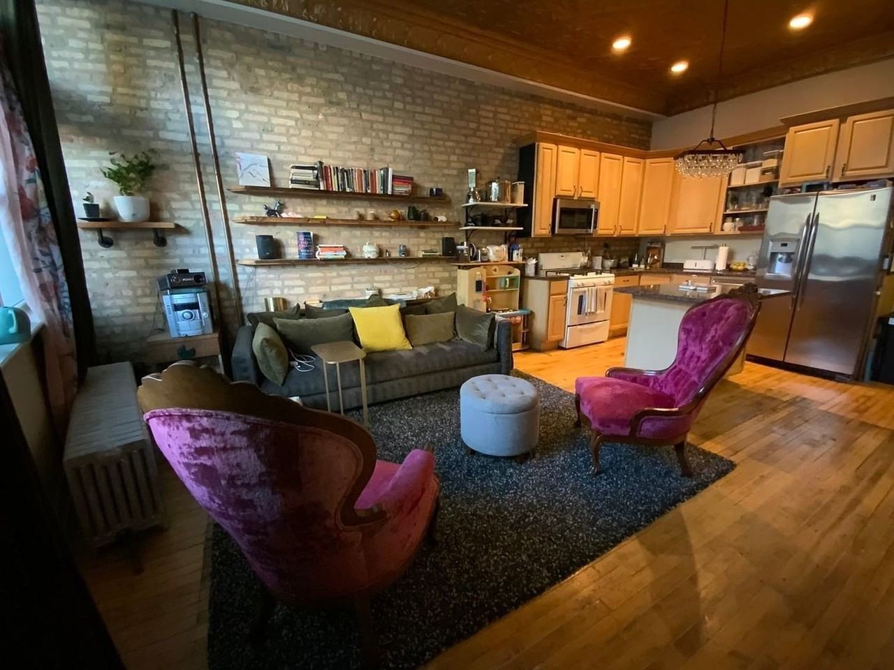 1038 W 32nd St #1 - Photo 4 of 27