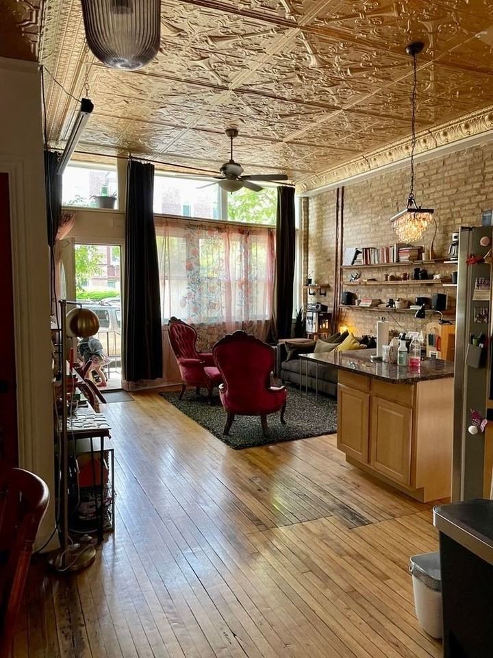 1038 W 32nd St #1 - Photo 6 of 27