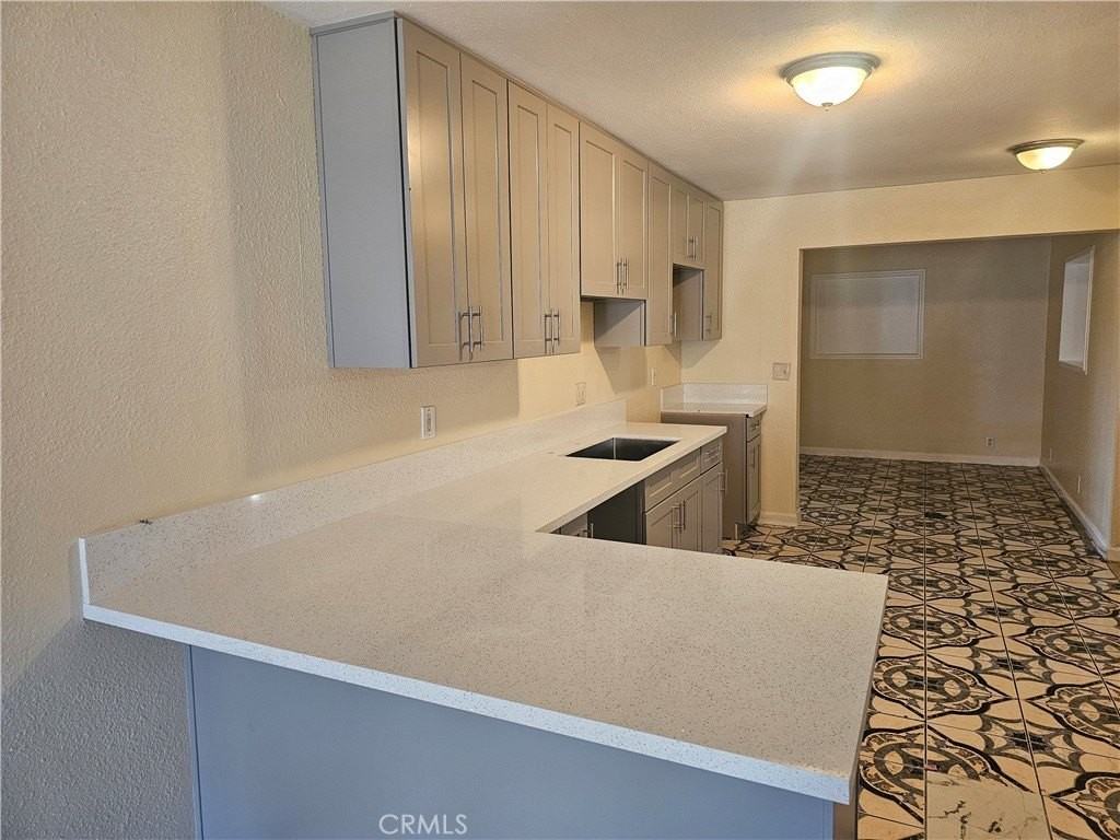 785 W Westward Ave - Photo 2 of 11