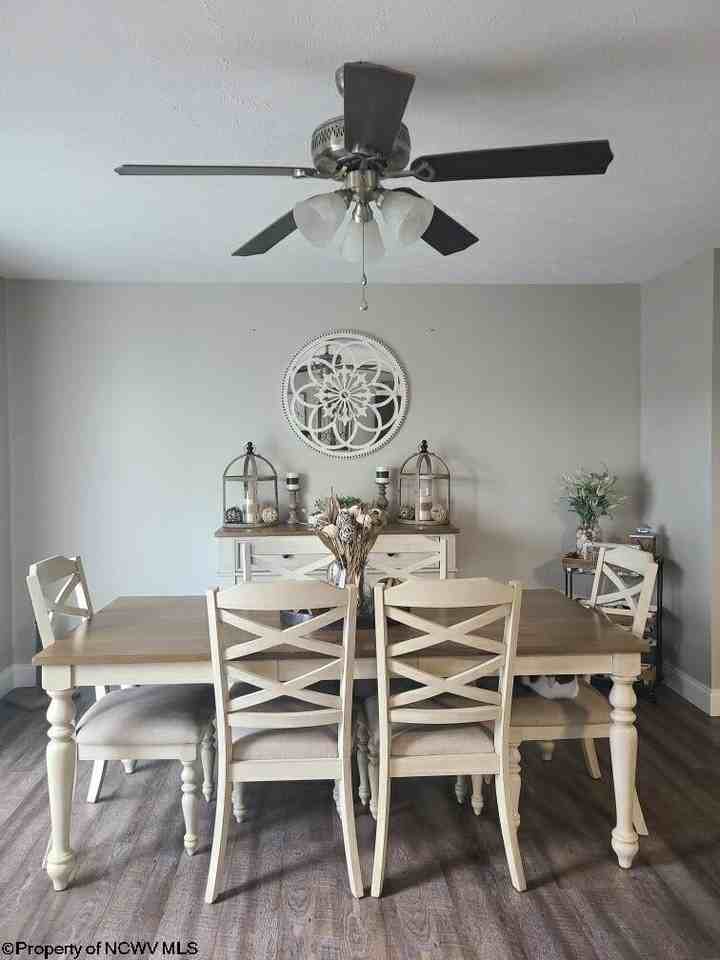 3047 6th Ave - Photo 4 of 9