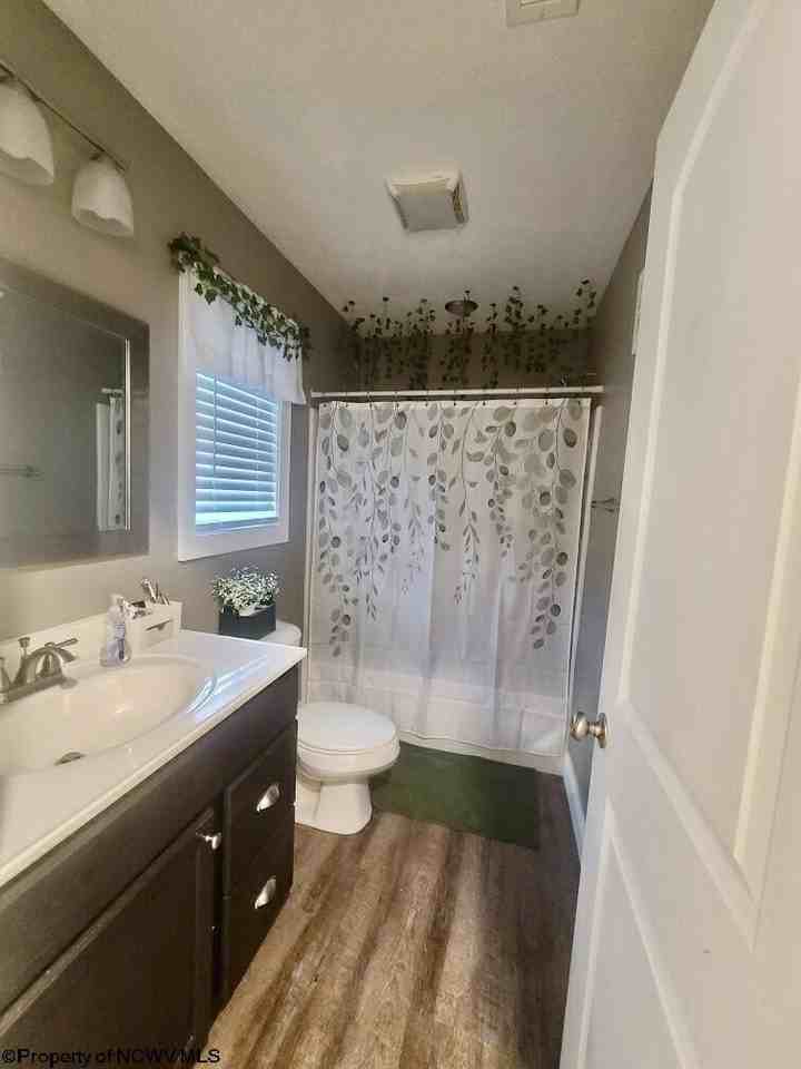 3047 6th Ave - Photo 7 of 9