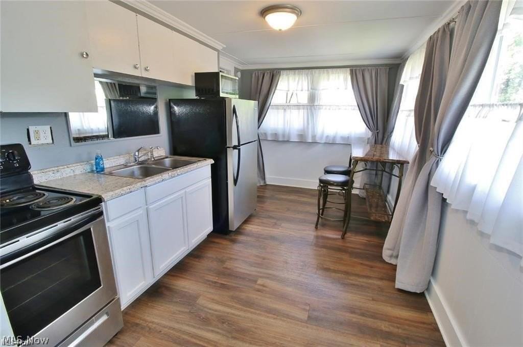 1604 Maple Ave - Photo 4 of 5