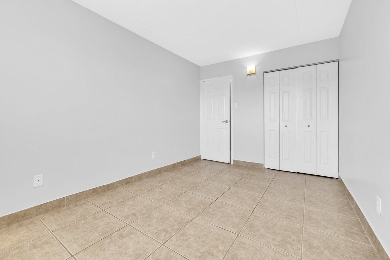 833 Pillette Road #34 - Photo 6 of 11