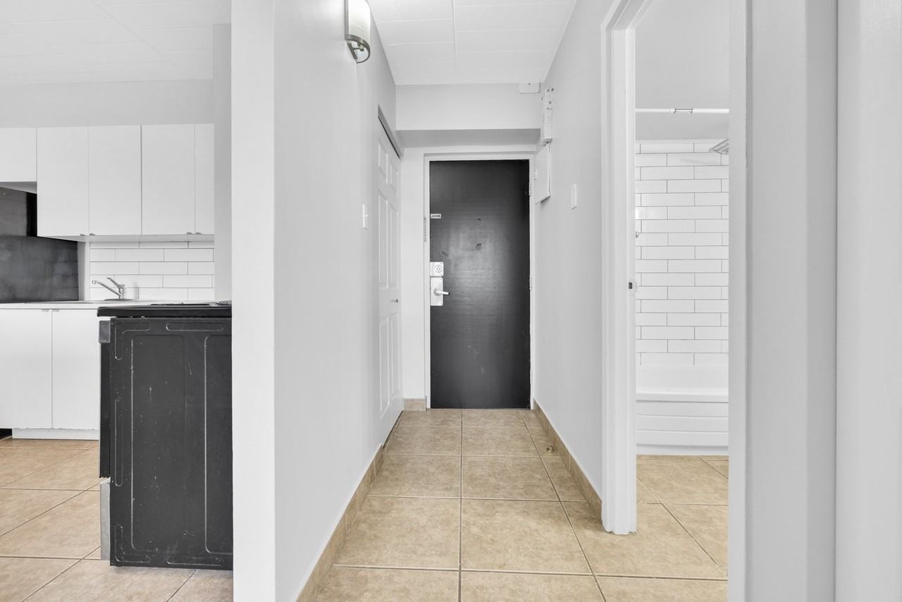 833 Pillette Road #34 - Photo 7 of 11