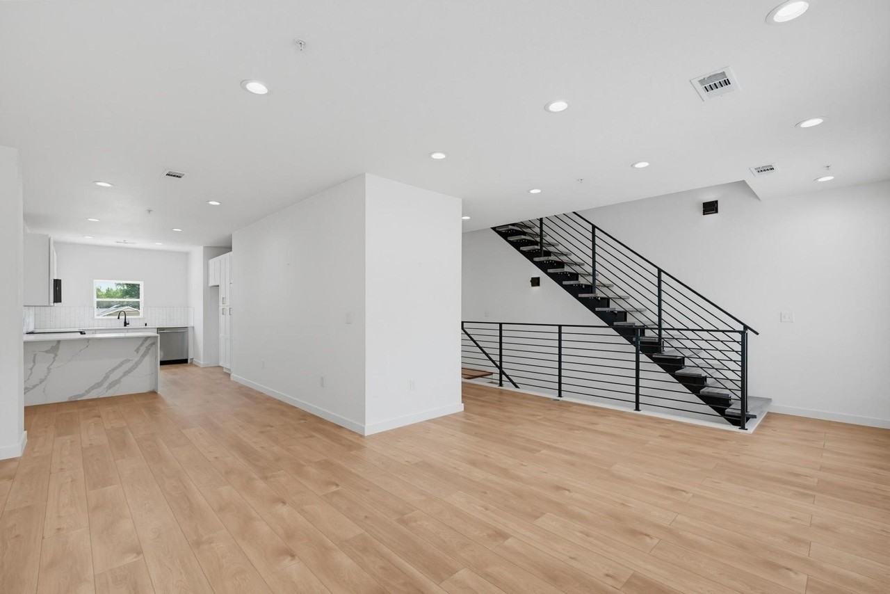 504 S O Connor Rd - Photo 2 of 23