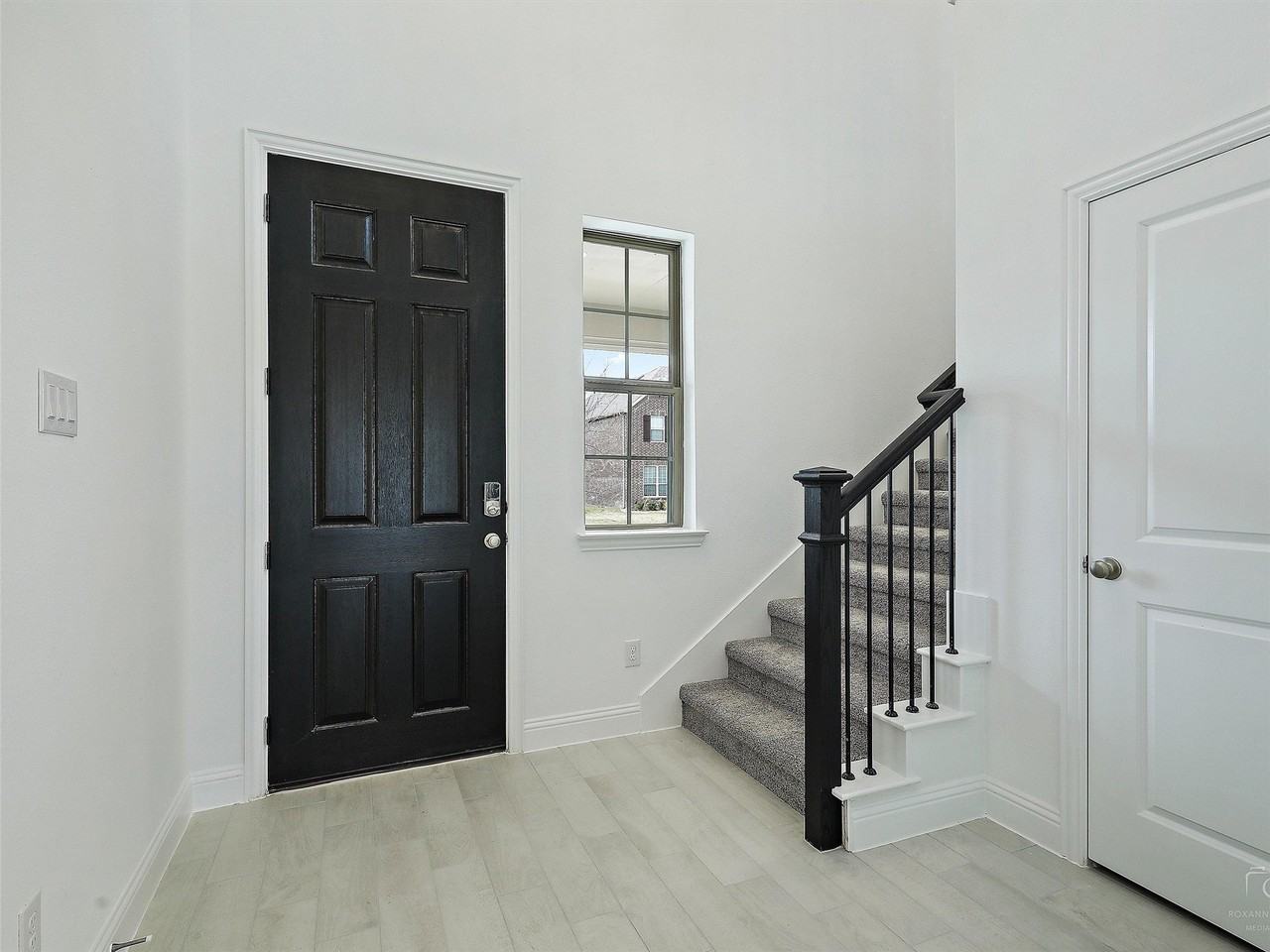 3724 Jan Camille Ct - Photo 4 of 32