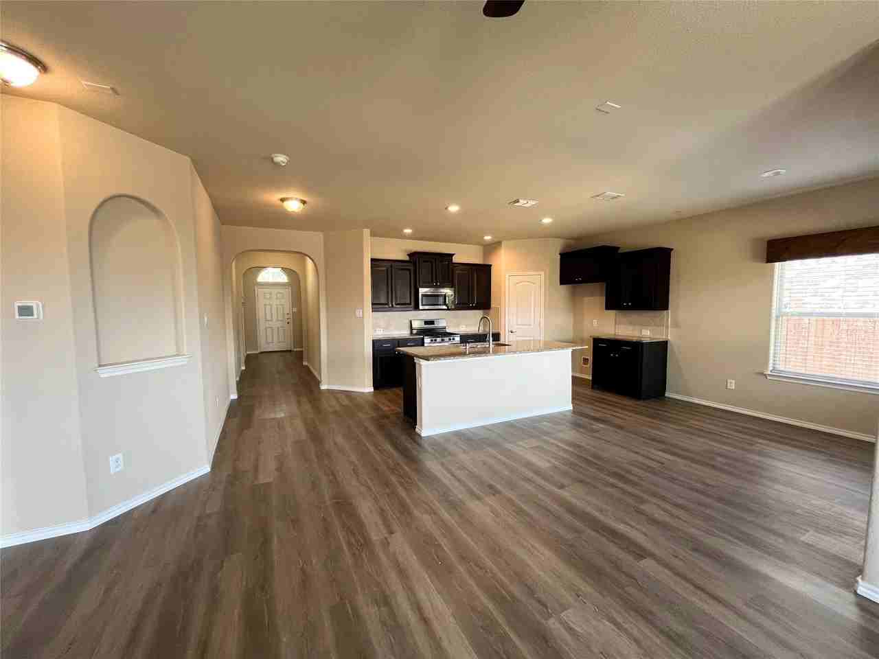 473 Spring Dr - Photo 5 of 34