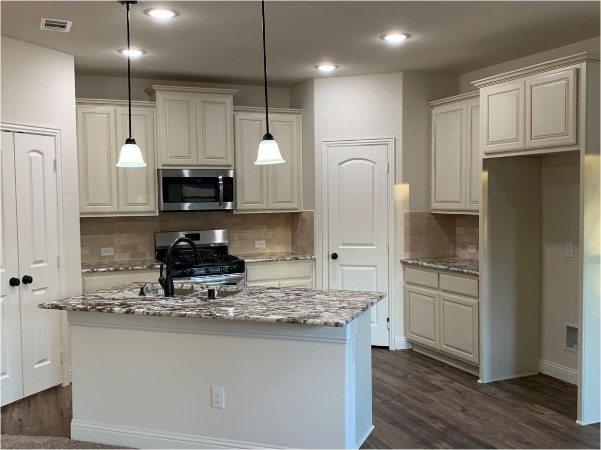 7806 Cottonwood Dr - Photo 4 of 20