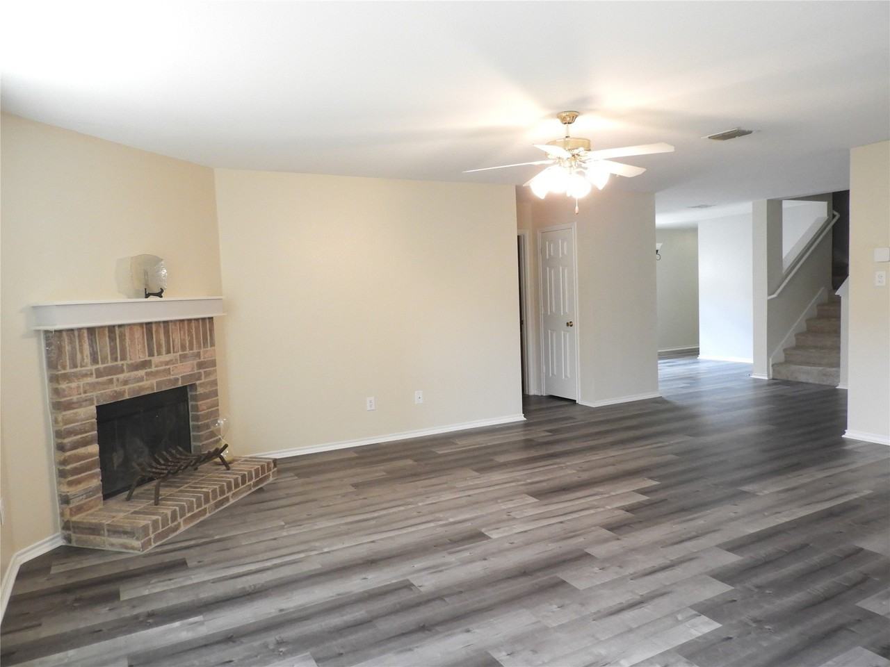 12914 Vassar Dr - Photo 4 of 17