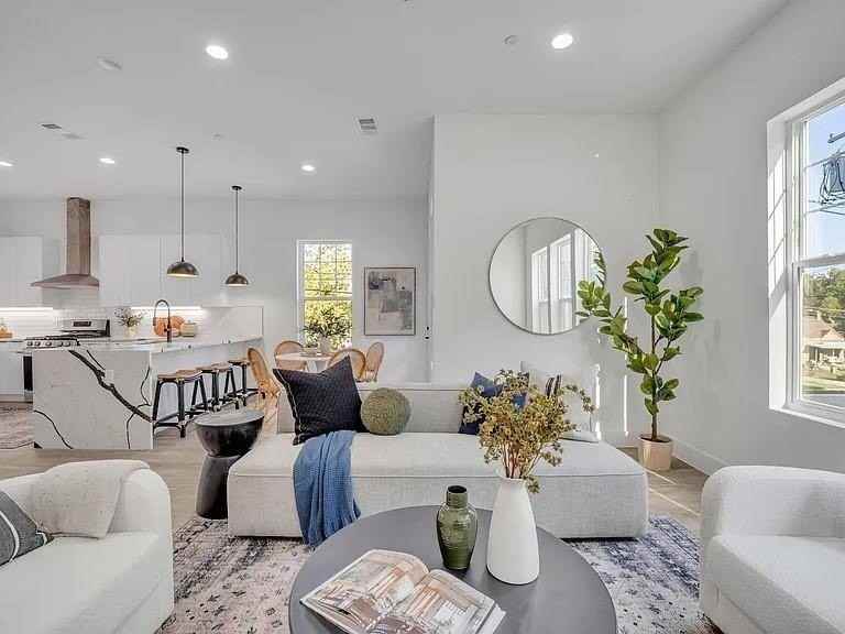631 N Tyler St #401 - Photo 2 of 19