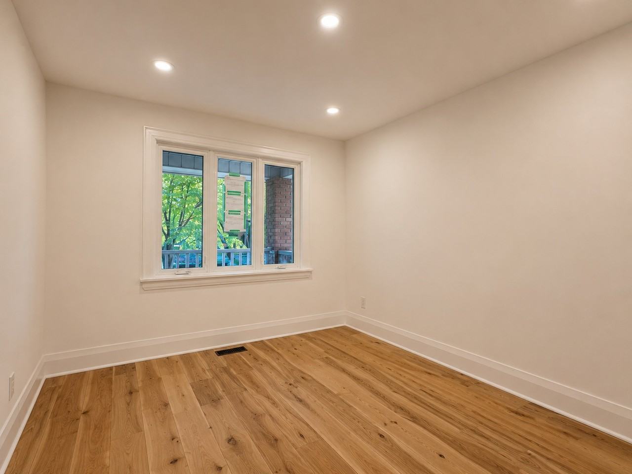 256 Harvie Avenue #1 - Photo 4 of 9