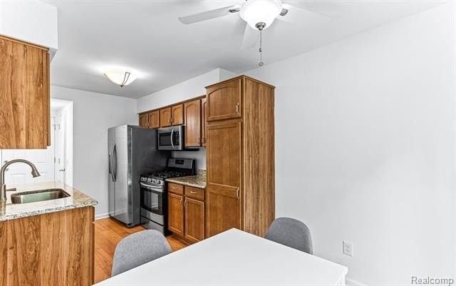 47086 Auburn Ct - Photo 6 of 27