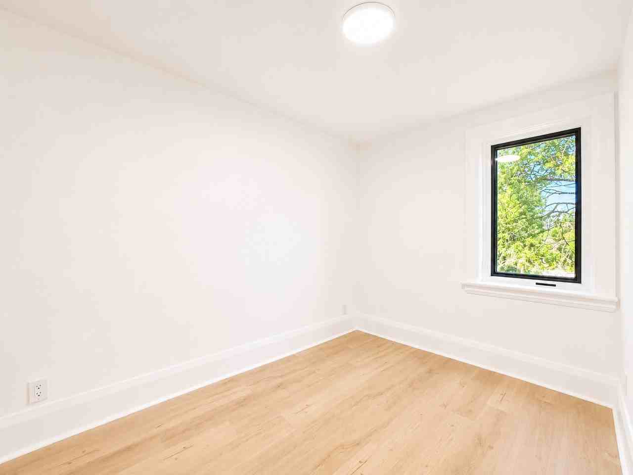 256 Harvie Avenue #2 - Photo 6 of 12
