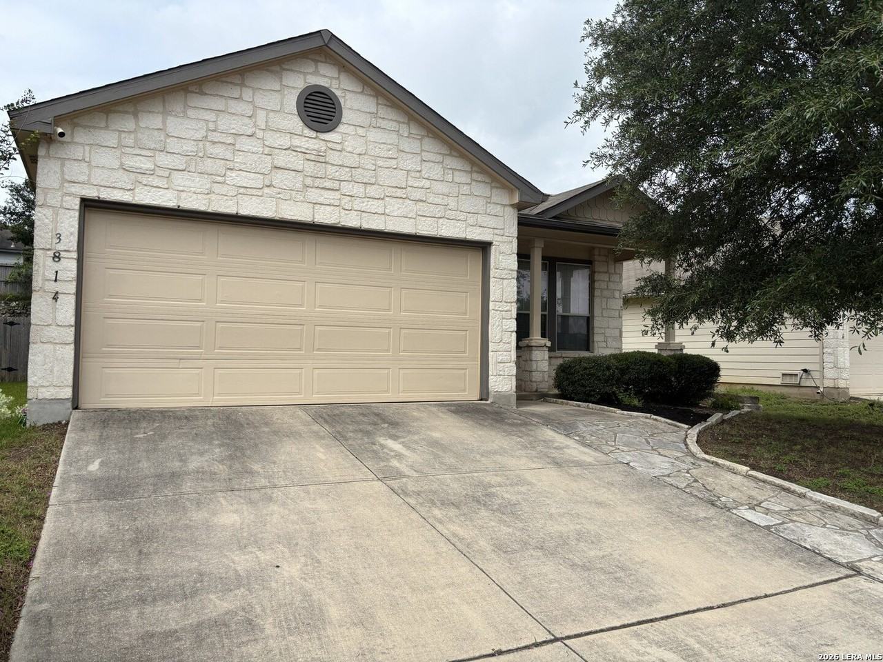 3814 Ashleaf Pecan - Photo 2 of 4