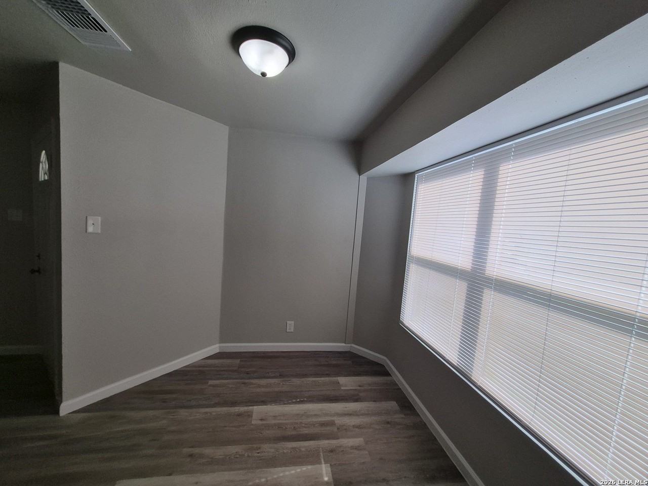 4025 Coral Sunrise - Photo 7 of 28