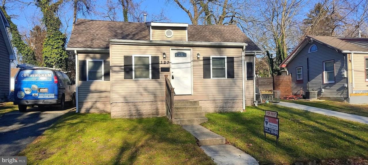 127 Cove Rd - Photo 3 of 12