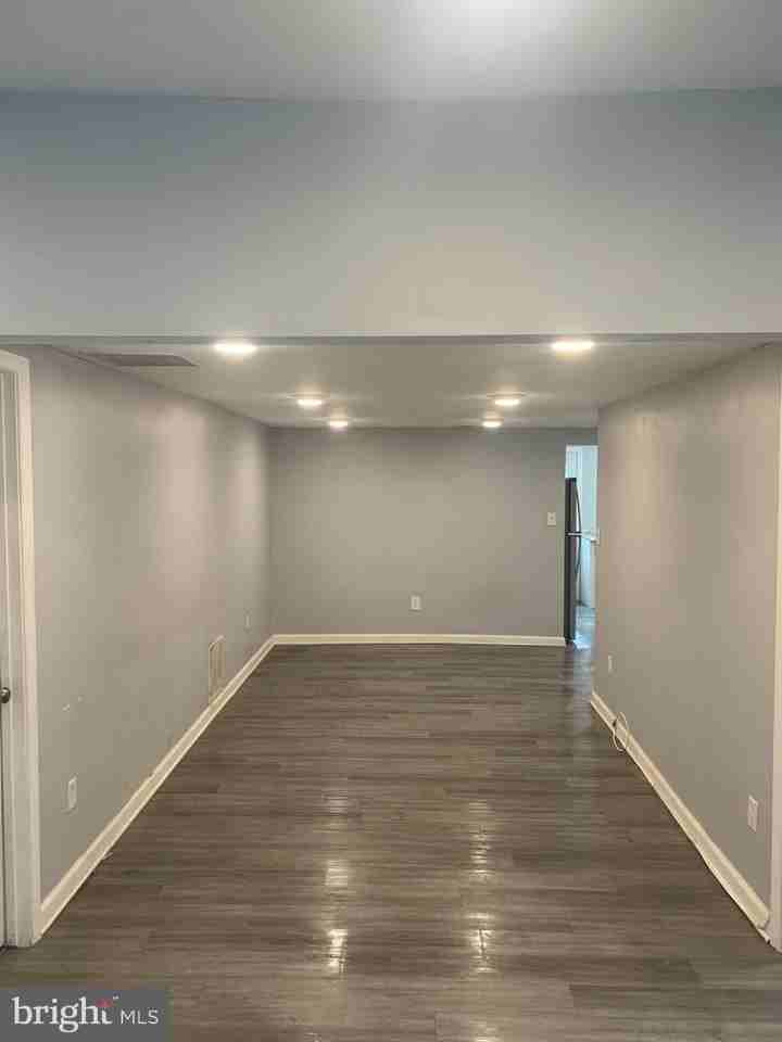 127 Cove Rd - Photo 4 of 12