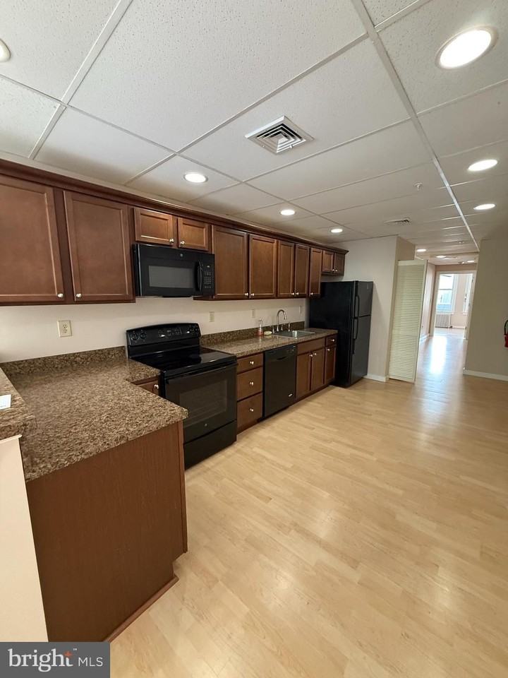 8084 Nassau St #C - Photo 7 of 9