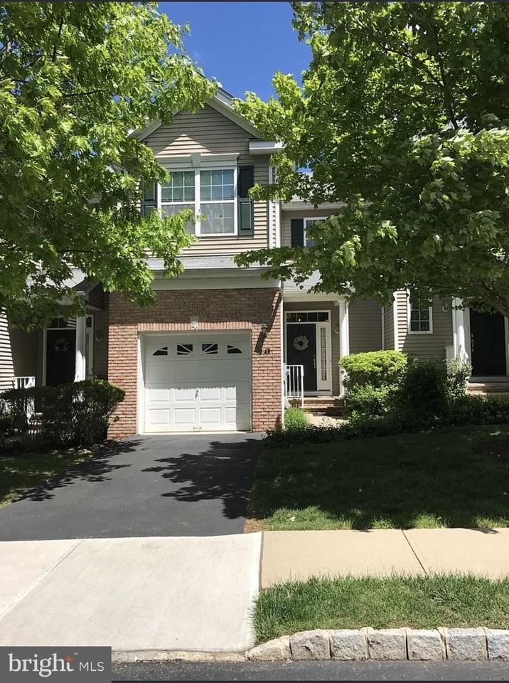49 Truman Ave