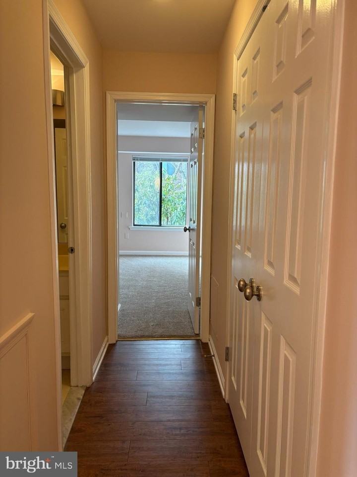 303 Mountainview Dr #303 - Photo 4 of 24
