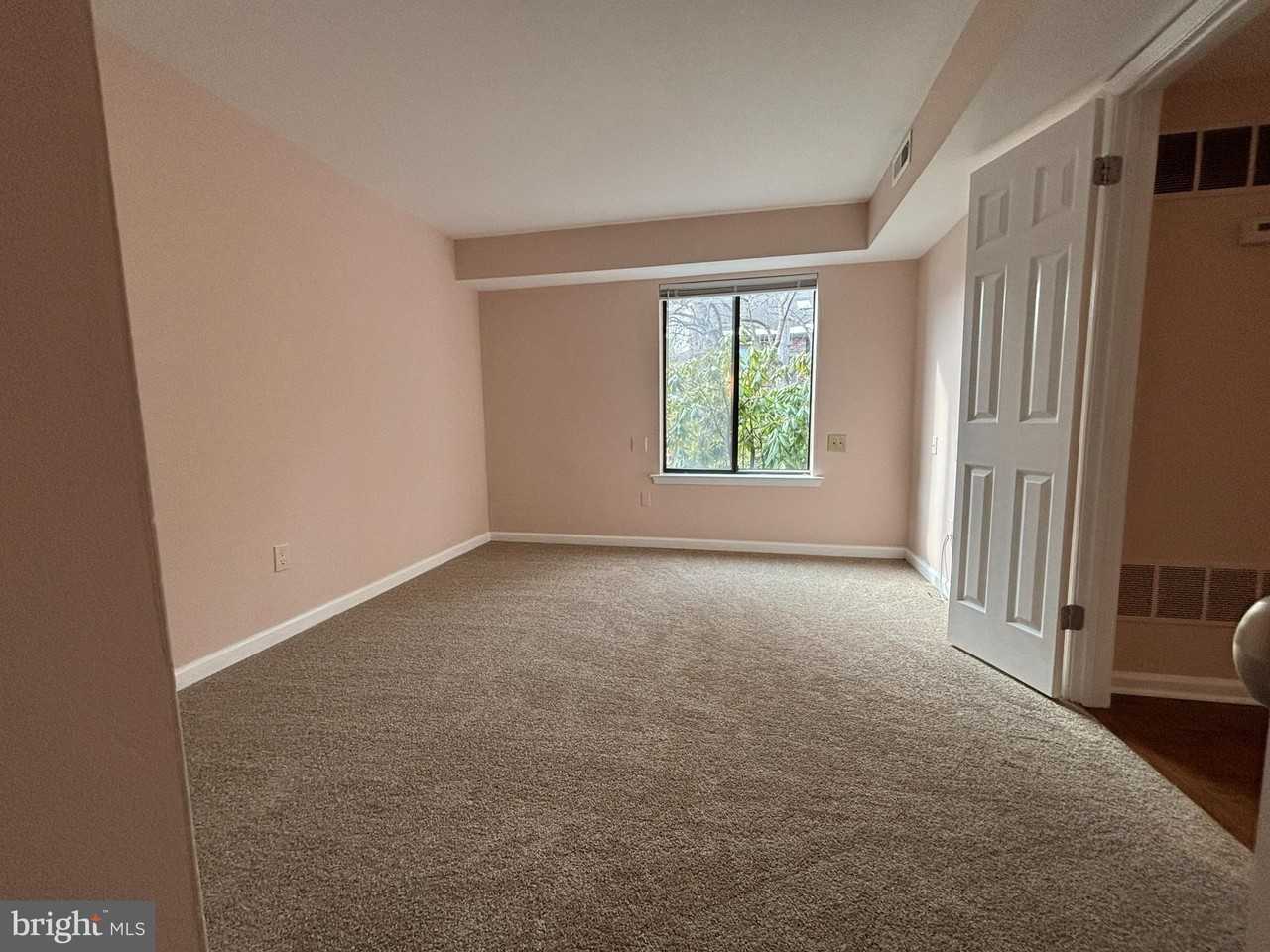 303 Mountainview Dr #303 - Photo 6 of 24