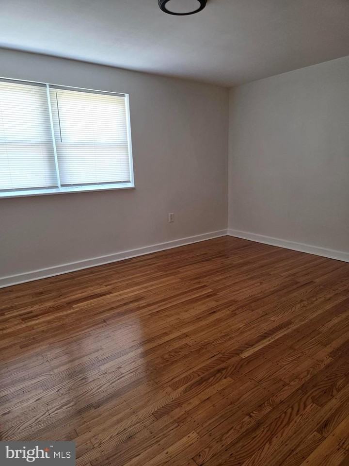 1315 Harshaw Rd - Photo 3 of 16