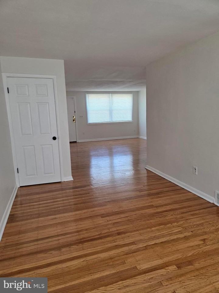 1315 Harshaw Rd - Photo 5 of 16
