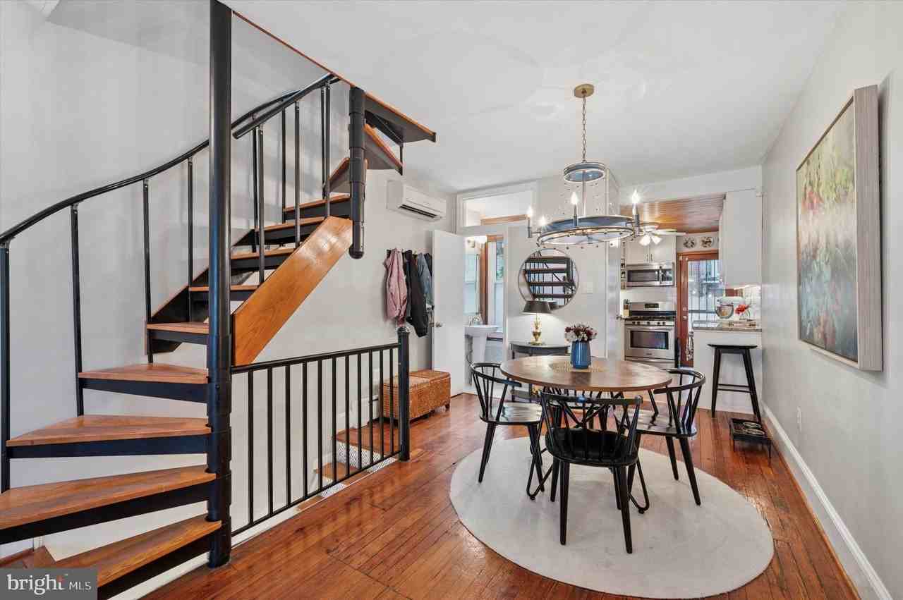1208 Saint James St - Photo 3 of 15