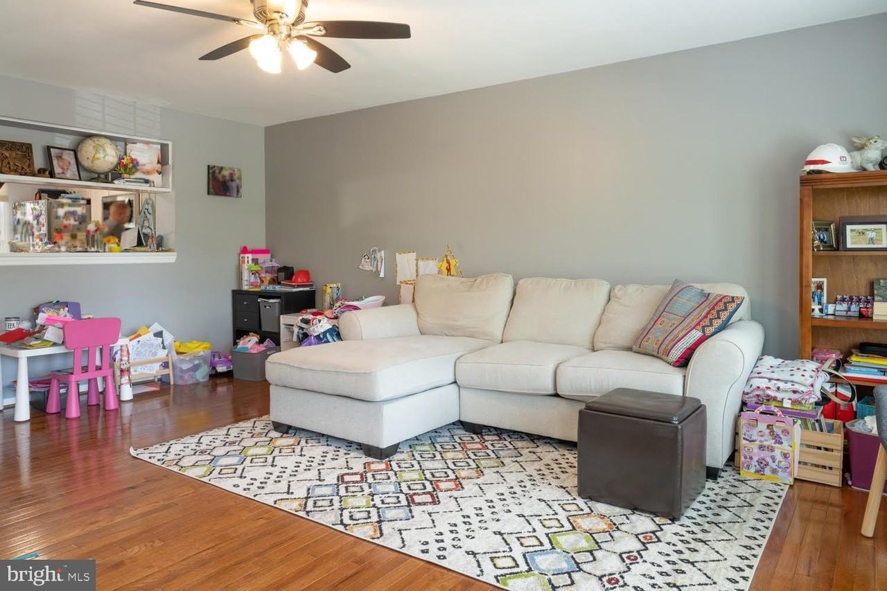 6005 Bingley Rd - Photo 4 of 17